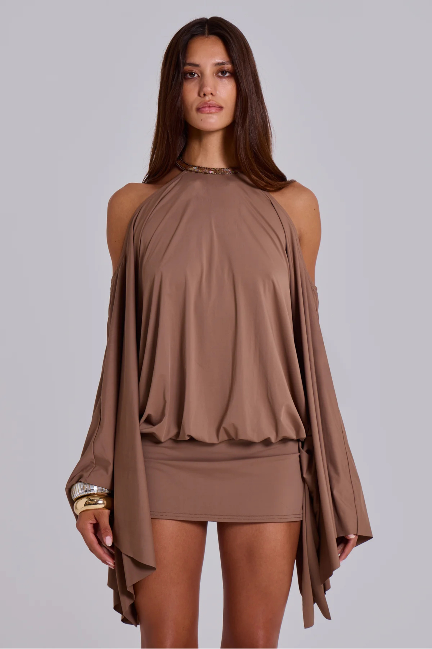 Vestido corto con espalda abierta Isabela