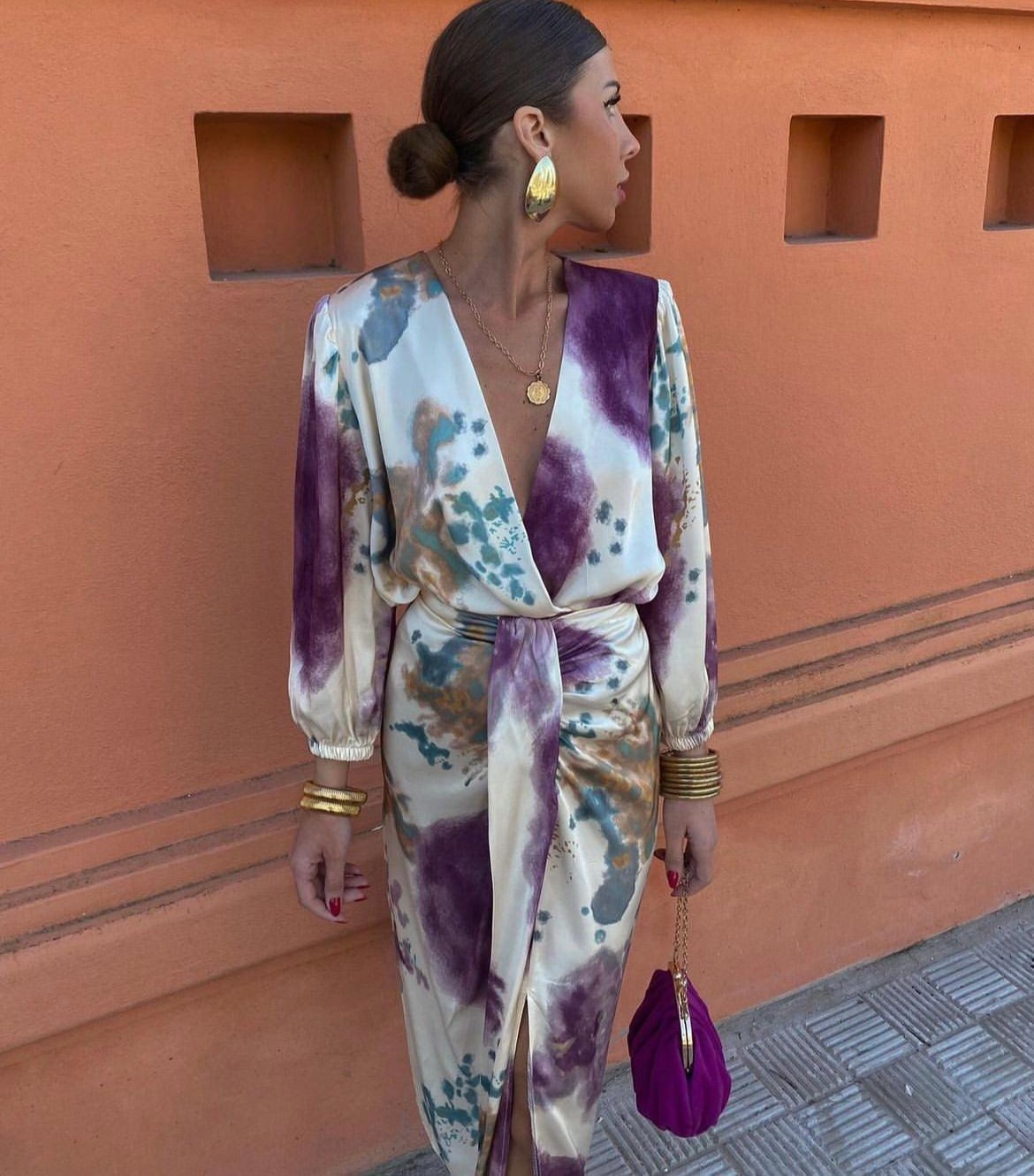 Vestido con escote en V Lucia