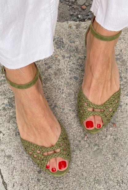 Sandalias trenzadas doradas Isabel