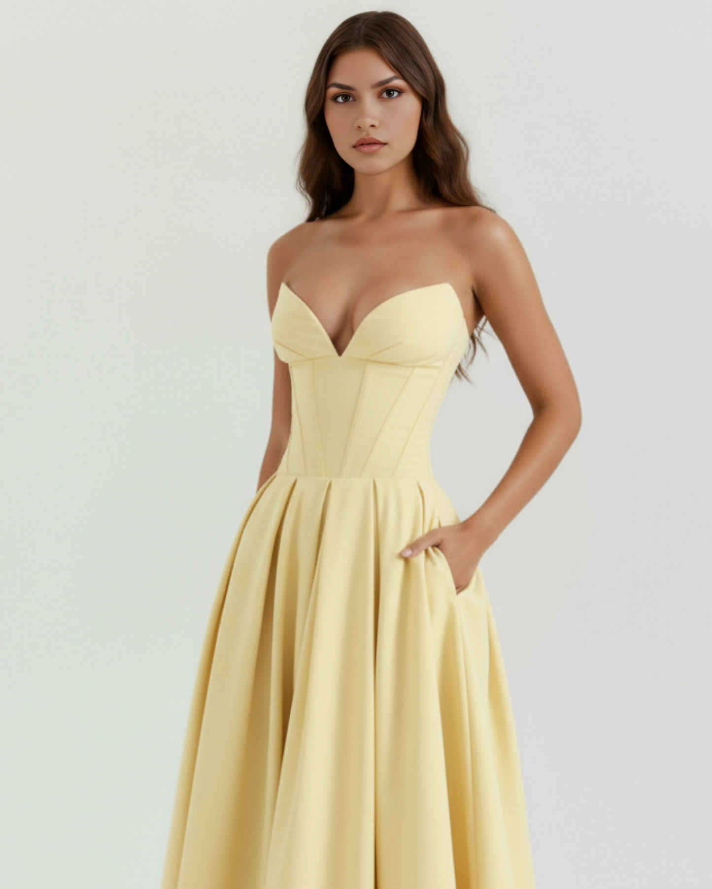 Vestido elegante escote corazón Mónica