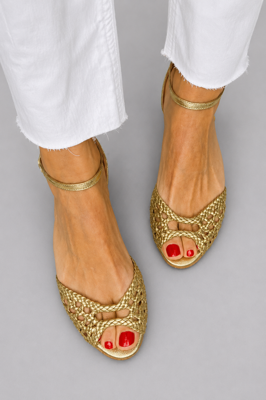 Sandalias trenzadas doradas Isabel