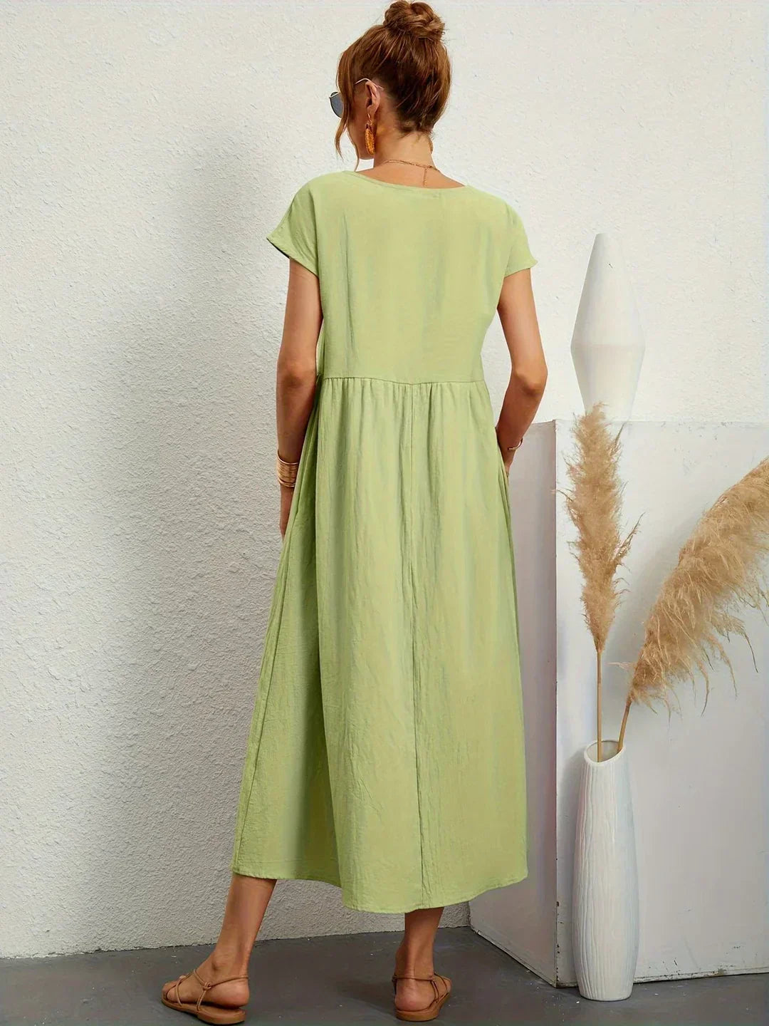 Vestido midi atemporal Rocío