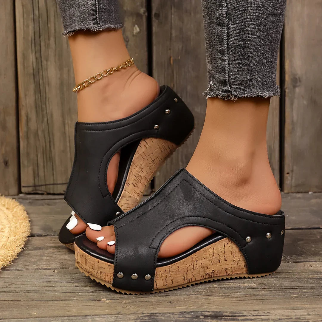 Cuñas con tachuelas Carmen
