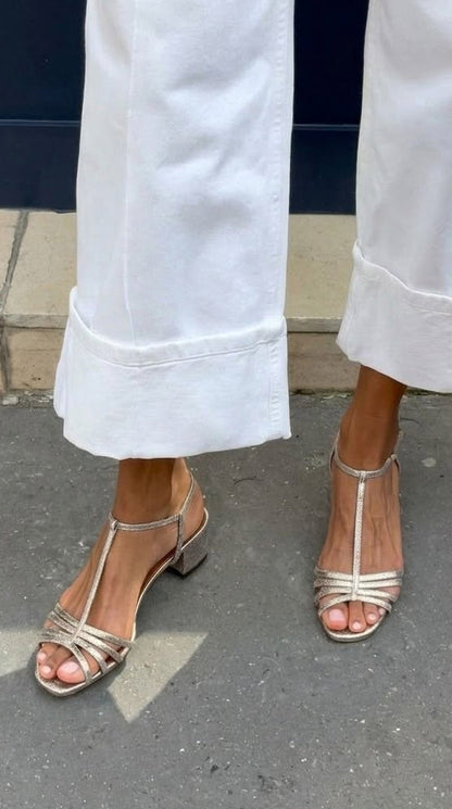 Sandalias doradas Alegra