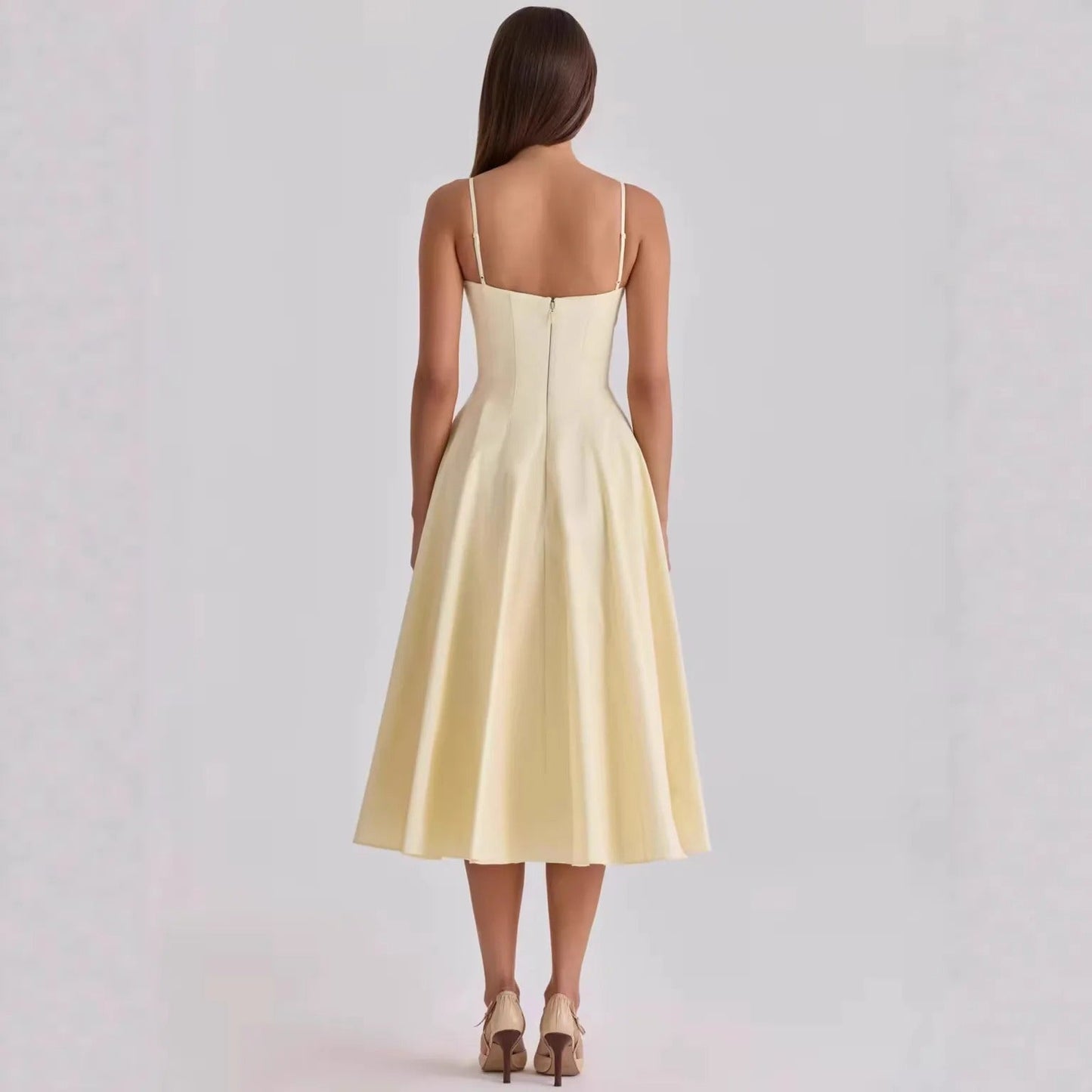 Vestido midi drapeado con escote corazón Camila